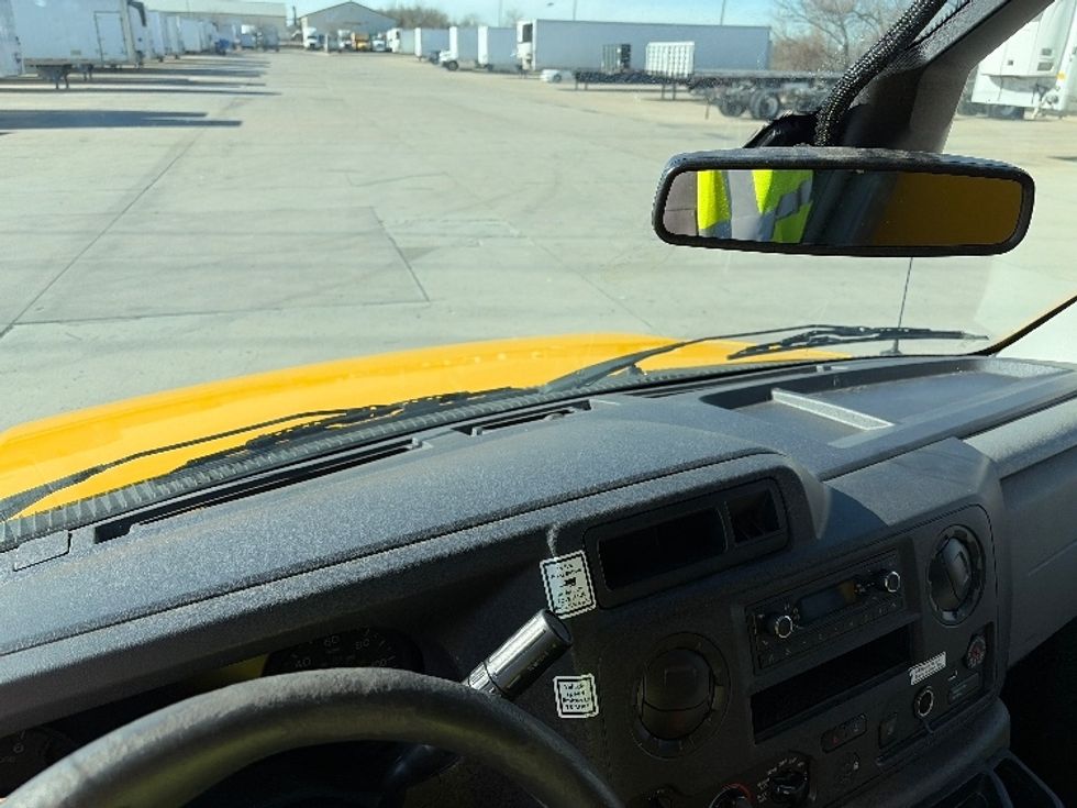 Light Duty Box Truck-Light and Medium Duty Trucks-Ford-2021-E350-Dallas-TX-101,338\n\t\tmiles-$ 25,750 - Image 18