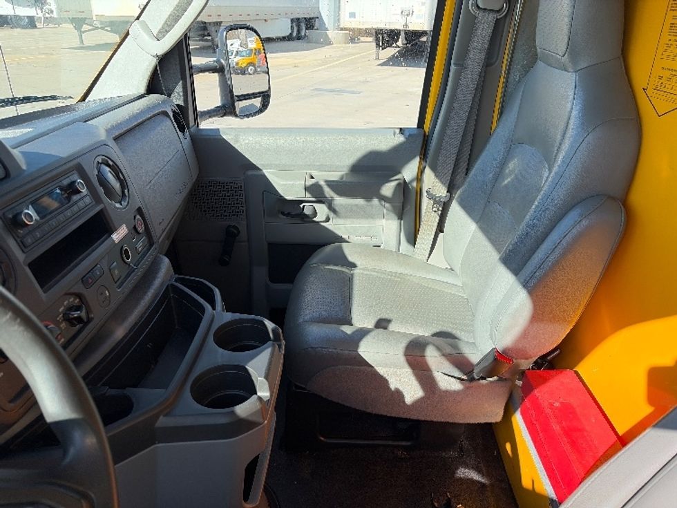 Light Duty Box Truck-Light and Medium Duty Trucks-Ford-2021-E350-Dallas-TX-101,338\n\t\tmiles-$ 25,750 - Image 19