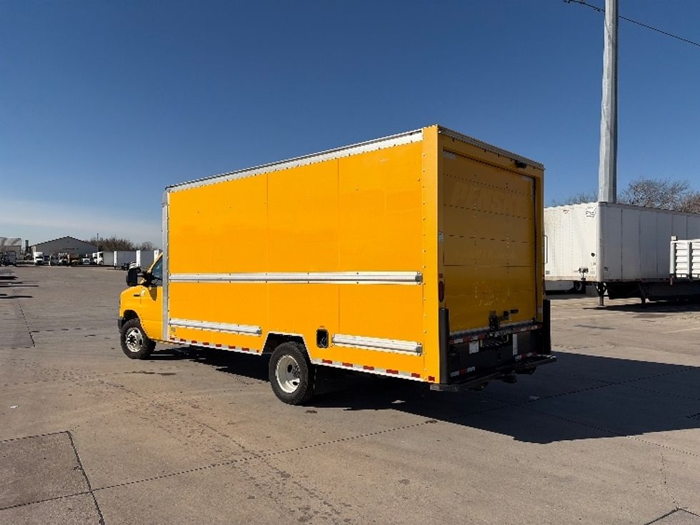 Light Duty Box Truck-Light and Medium Duty Trucks-Ford-2021-E350-Dallas-TX-101,338\n\t\tmiles-$ 25,750 - Image 6