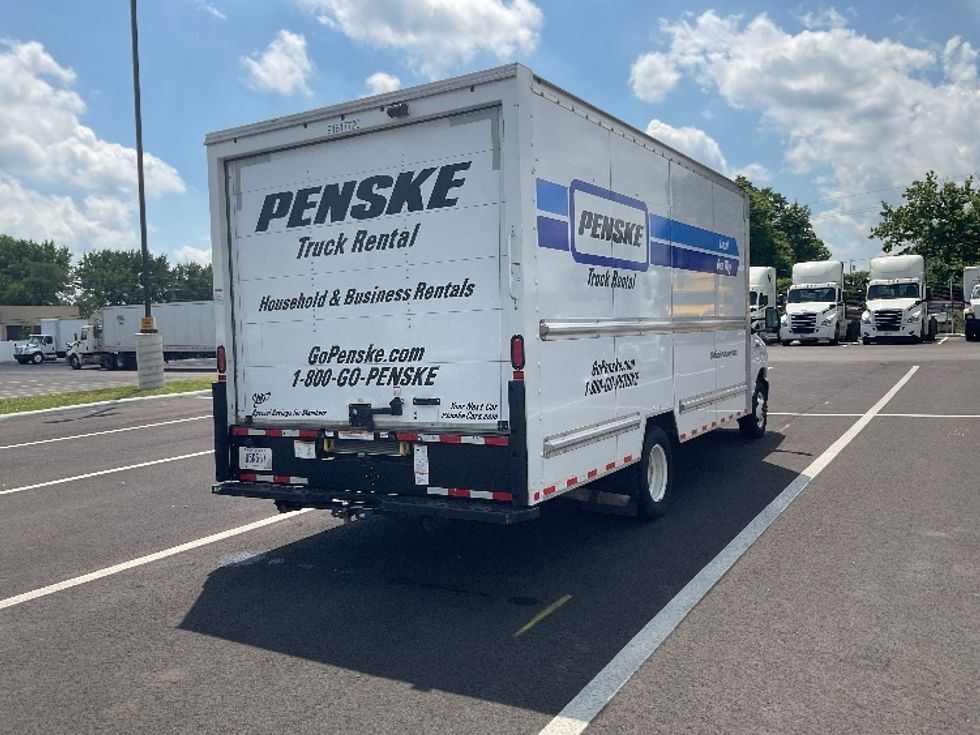 Light Duty Box Truck-Light and Medium Duty Trucks-Ford-2021-E350-Dayton-OH-86,907\n\t\tmiles-$ 36,750 - Image 12