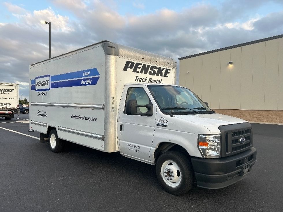 Light Duty Box Truck-Light and Medium Duty Trucks-Ford-2021-E350-Decatur-AL-99,154\n\t\tmiles-$ 29,750 - Image 1