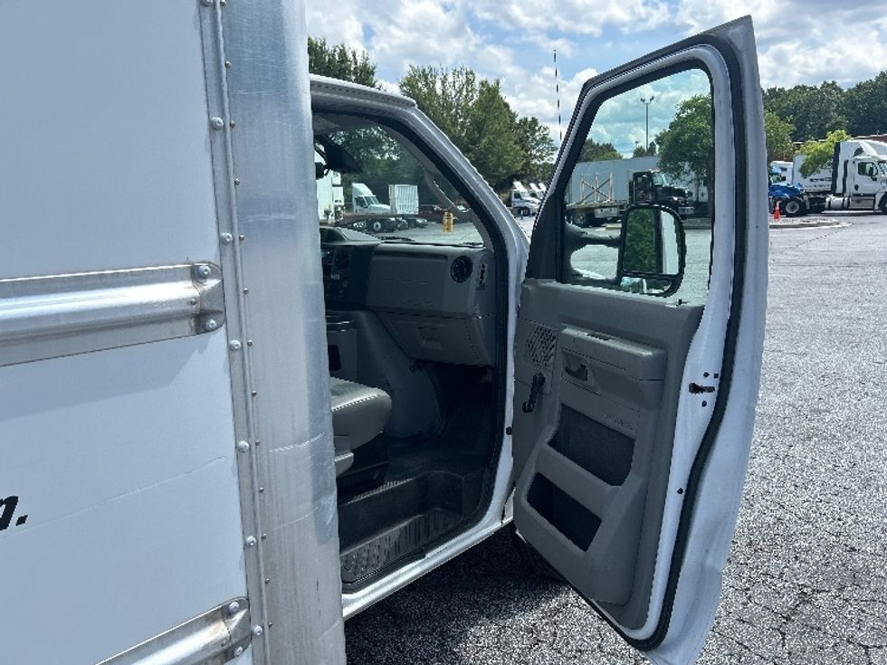 Light Duty Box Truck-Light and Medium Duty Trucks-Ford-2021-E350-Duluth-GA-139,038\n\t\tmiles-$ 24,250 - Image 20