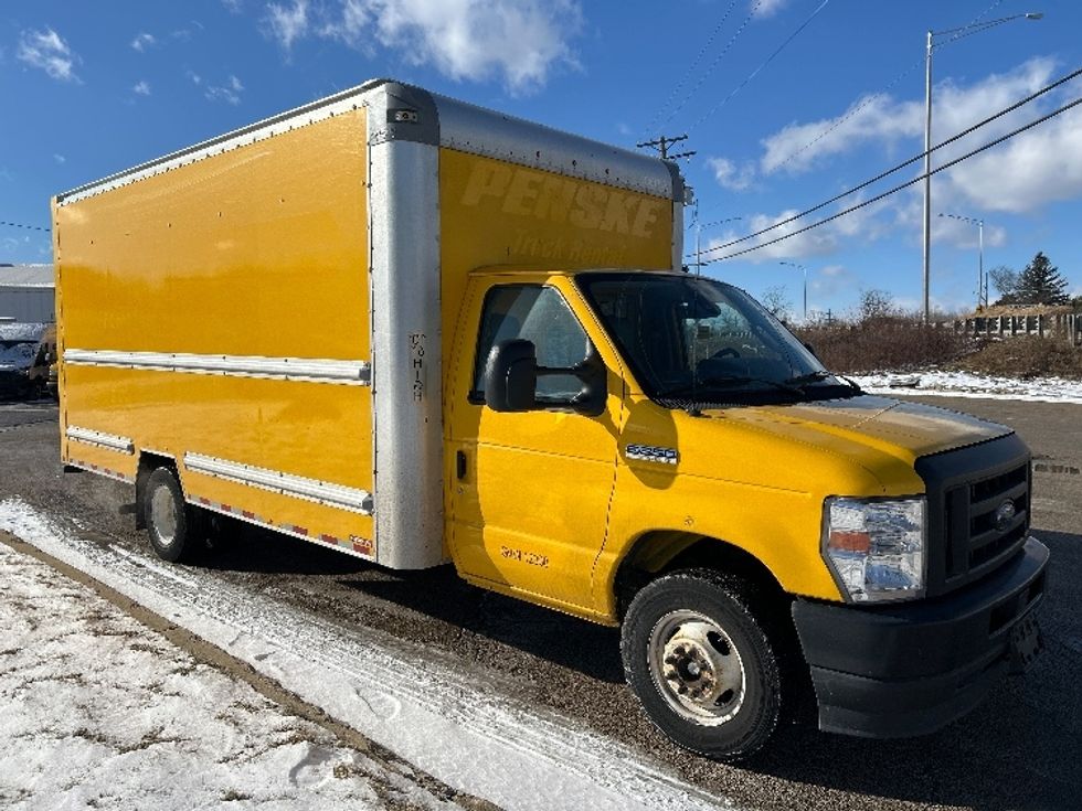 Light Duty Box Truck-Light and Medium Duty Trucks-Ford-2021-E350-East Chicago-IN-102,465\n\t\tmiles-$ 26,250 - Image 1