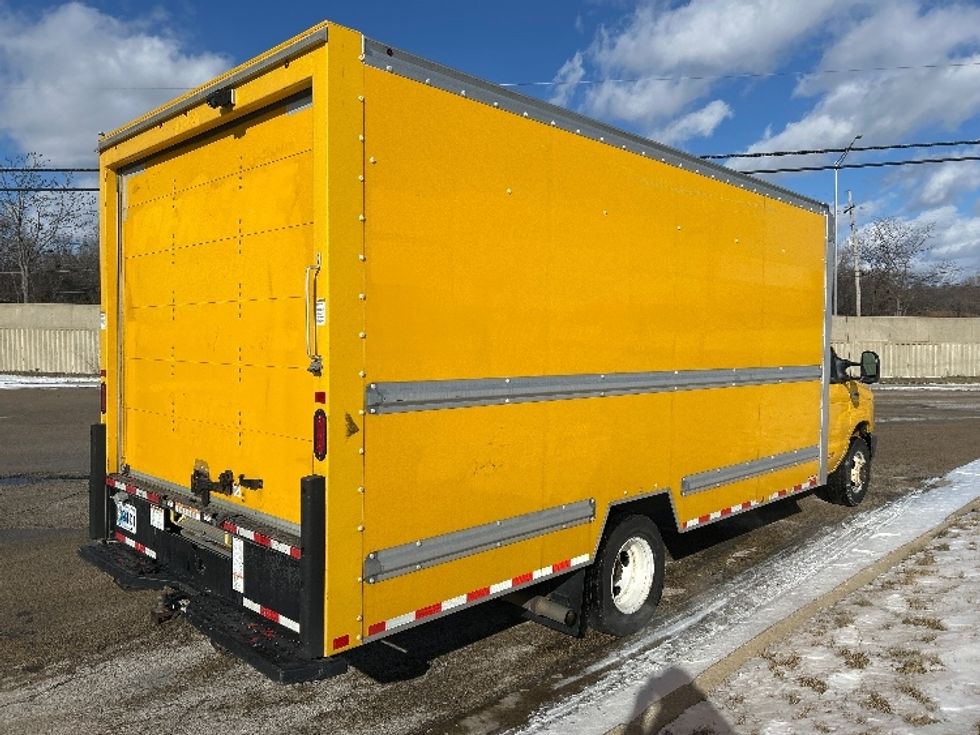 Light Duty Box Truck-Light and Medium Duty Trucks-Ford-2021-E350-East Chicago-IN-102,465\n\t\tmiles-$ 26,250 - Image 12