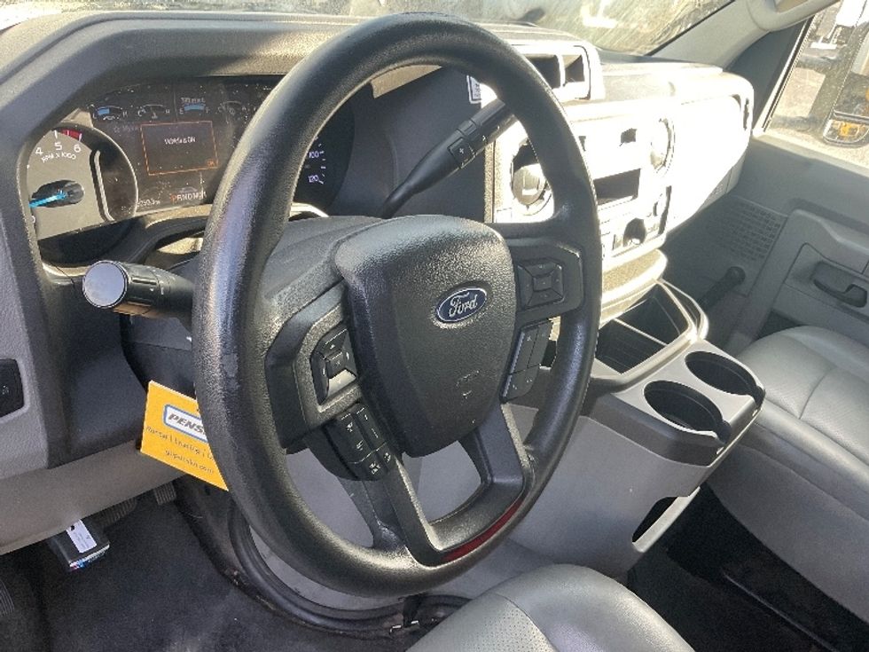 Light Duty Box Truck-Light and Medium Duty Trucks-Ford-2021-E350-El Paso-TX-96,052\n\t\tmiles-$ 30,500 - Image 18