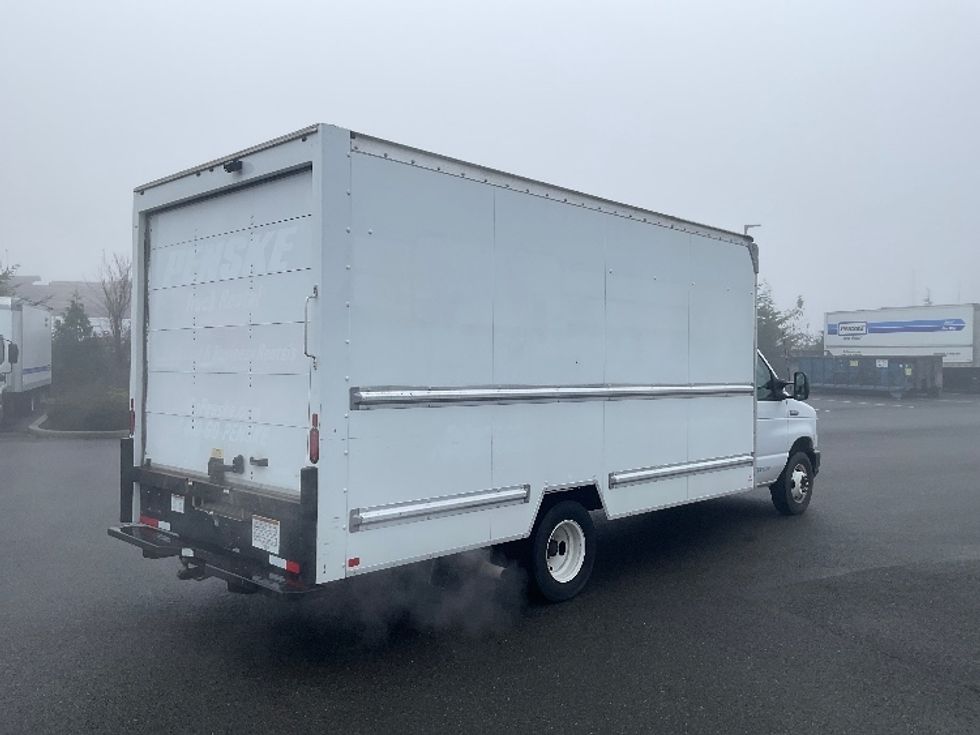 Light Duty Box Truck-Light and Medium Duty Trucks-Ford-2021-E350-Everett-WA-111,141\n\t\tmiles-$ 28,500 - Image 11