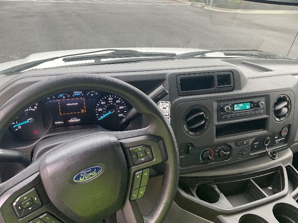 Light Duty Box Truck-Light and Medium Duty Trucks-Ford-2021-E350-Everett-WA-111,141\n\t\tmiles-$ 28,500 - Image 15