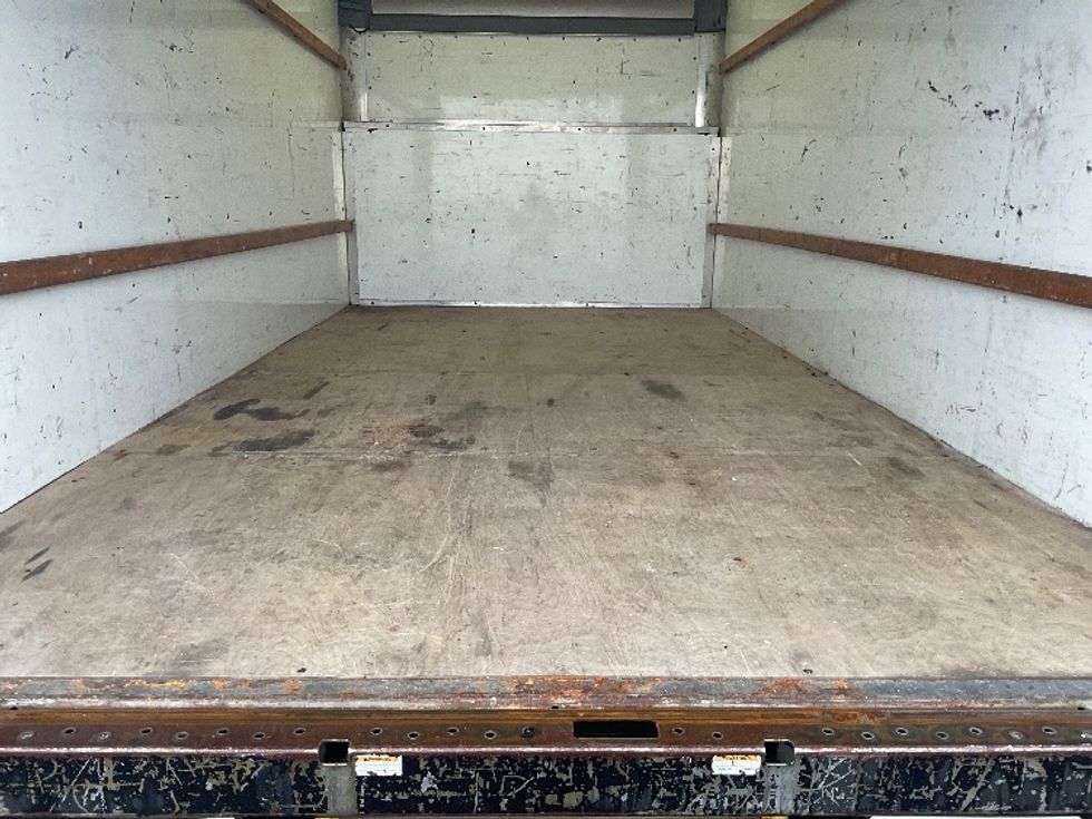 Light Duty Box Truck-Light and Medium Duty Trucks-Ford-2021-E350-Everett-WA-111,141\n\t\tmiles-$ 28,500 - Image 8