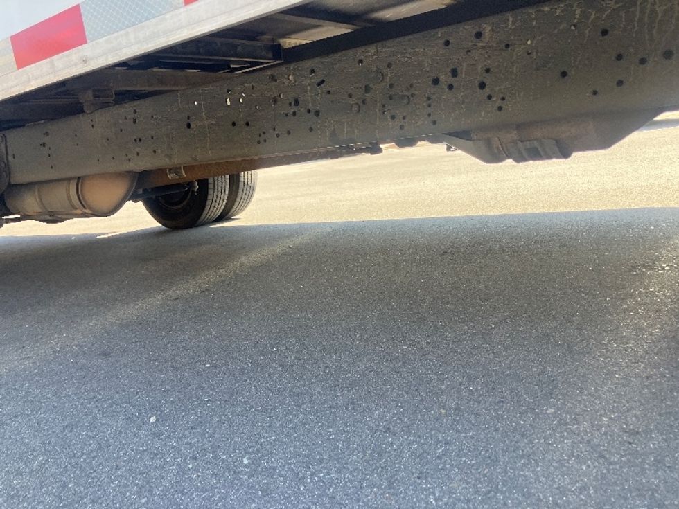 Light Duty Box Truck-Light and Medium Duty Trucks-Ford-2021-E350-Fontana-CA-89,725\n\t\tmiles-$ 31,000 - Image 13