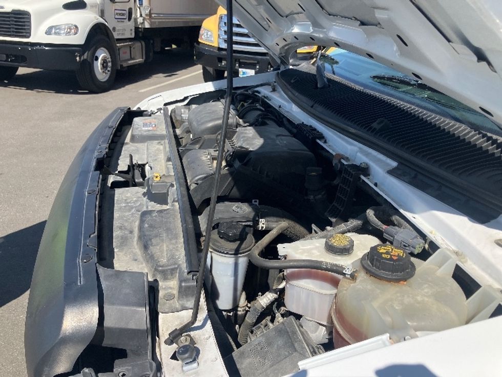 Light Duty Box Truck-Light and Medium Duty Trucks-Ford-2021-E350-Fontana-CA-89,725\n\t\tmiles-$ 31,000 - Image 23