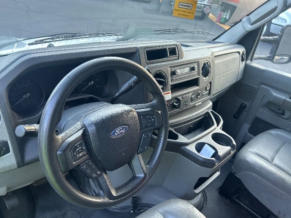 Light Duty Box Truck-Light and Medium Duty Trucks-Ford-2021-E350-Forest Park-GA-109,698\n\t\tmiles-$ 25,250 - Image 17