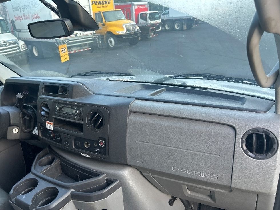 Light Duty Box Truck-Light and Medium Duty Trucks-Ford-2021-E350-Forest Park-GA-109,698\n\t\tmiles-$ 25,250 - Image 20