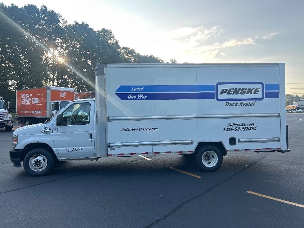Light Duty Box Truck-Light and Medium Duty Trucks-Ford-2021-E350-Forest Park-GA-109,698\n\t\tmiles-$ 25,250 - Image 4