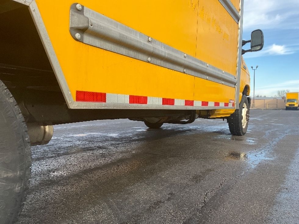 Light Duty Box Truck-Light and Medium Duty Trucks-Ford-2021-E350-Gahanna-OH-101,070\n\t\tmiles-$ 25,250 - Image 14