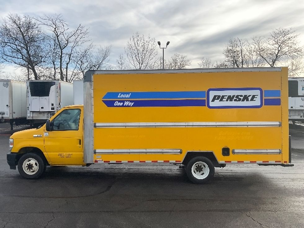 Light Duty Box Truck-Light and Medium Duty Trucks-Ford-2021-E350-Gahanna-OH-101,070\n\t\tmiles-$ 25,250 - Image 4