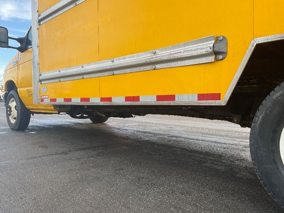 Light Duty Box Truck-Light and Medium Duty Trucks-Ford-2021-E350-Gahanna-OH-101,070\n\t\tmiles-$ 25,250 - Image 5