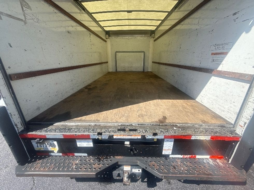 Light Duty Box Truck-Light and Medium Duty Trucks-Ford-2021-E350-Gainesville-GA-89,286\n\t\tmiles-$ 31,000 - Image 10