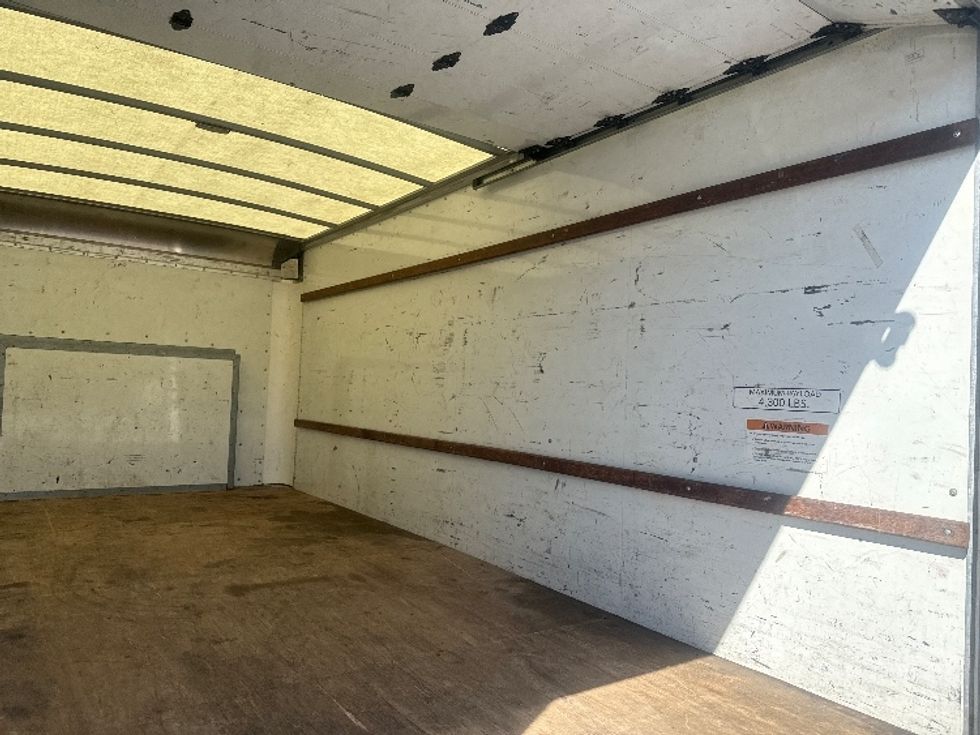 Light Duty Box Truck-Light and Medium Duty Trucks-Ford-2021-E350-Gainesville-GA-89,286\n\t\tmiles-$ 31,000 - Image 12