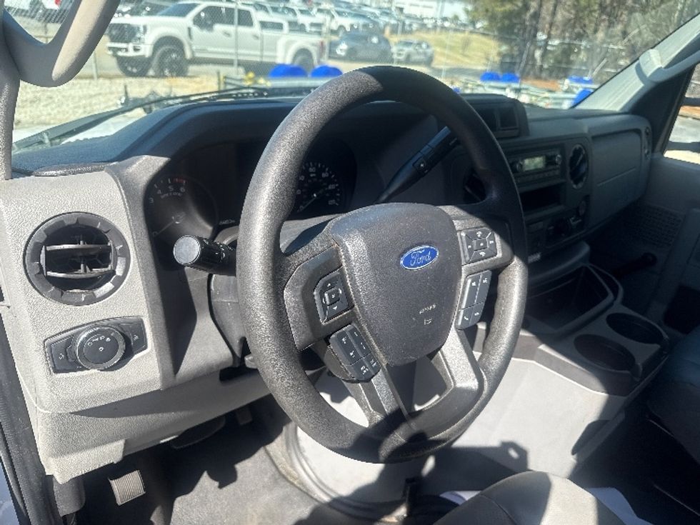 Light Duty Box Truck-Light and Medium Duty Trucks-Ford-2021-E350-Gainesville-GA-89,286\n\t\tmiles-$ 31,000 - Image 17