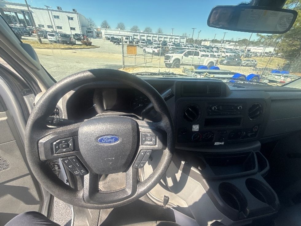 Light Duty Box Truck-Light and Medium Duty Trucks-Ford-2021-E350-Gainesville-GA-89,286\n\t\tmiles-$ 31,000 - Image 18