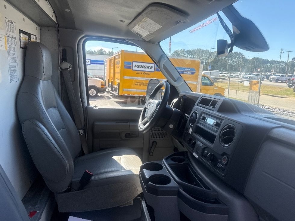 Light Duty Box Truck-Light and Medium Duty Trucks-Ford-2021-E350-Gainesville-GA-89,286\n\t\tmiles-$ 31,000 - Image 22