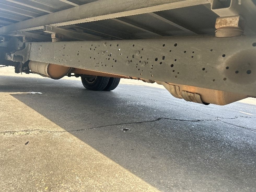 Light Duty Box Truck-Light and Medium Duty Trucks-Ford-2021-E350-Garland-TX-92,402\n\t\tmiles-$ 32,250 - Image 14