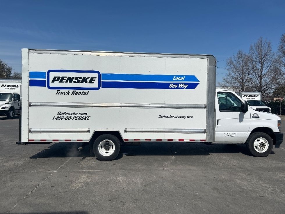 Light Duty Box Truck-Light and Medium Duty Trucks-Ford-2021-E350-Garland-TX-92,402\n\t\tmiles-$ 32,250 - Image 15