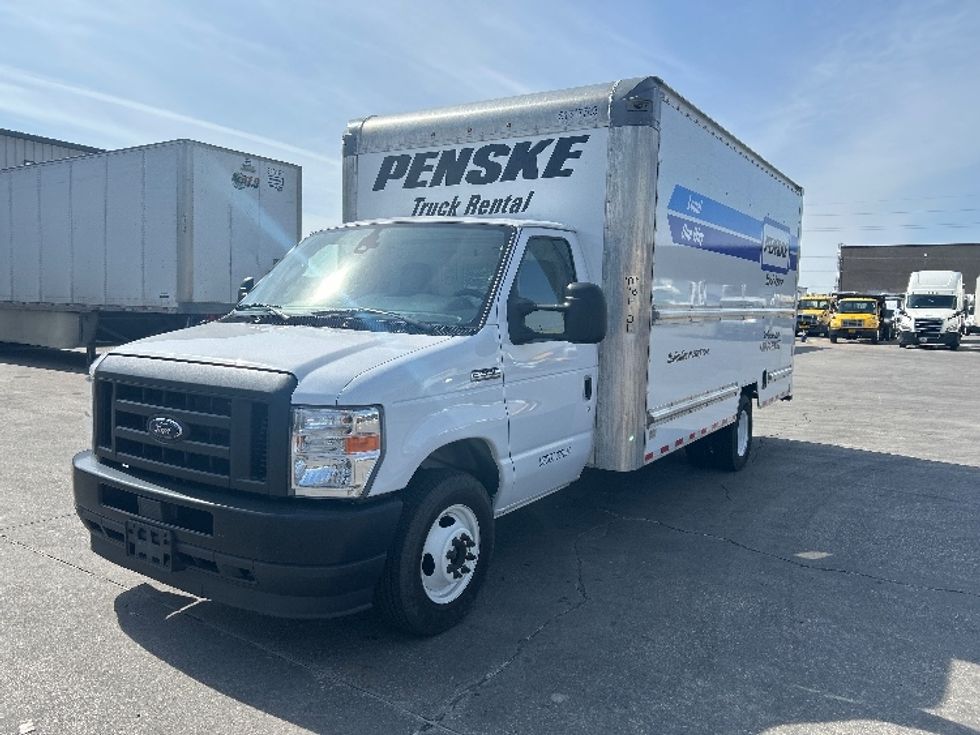 Light Duty Box Truck-Light and Medium Duty Trucks-Ford-2021-E350-Garland-TX-92,402\n\t\tmiles-$ 32,250 - Image 3