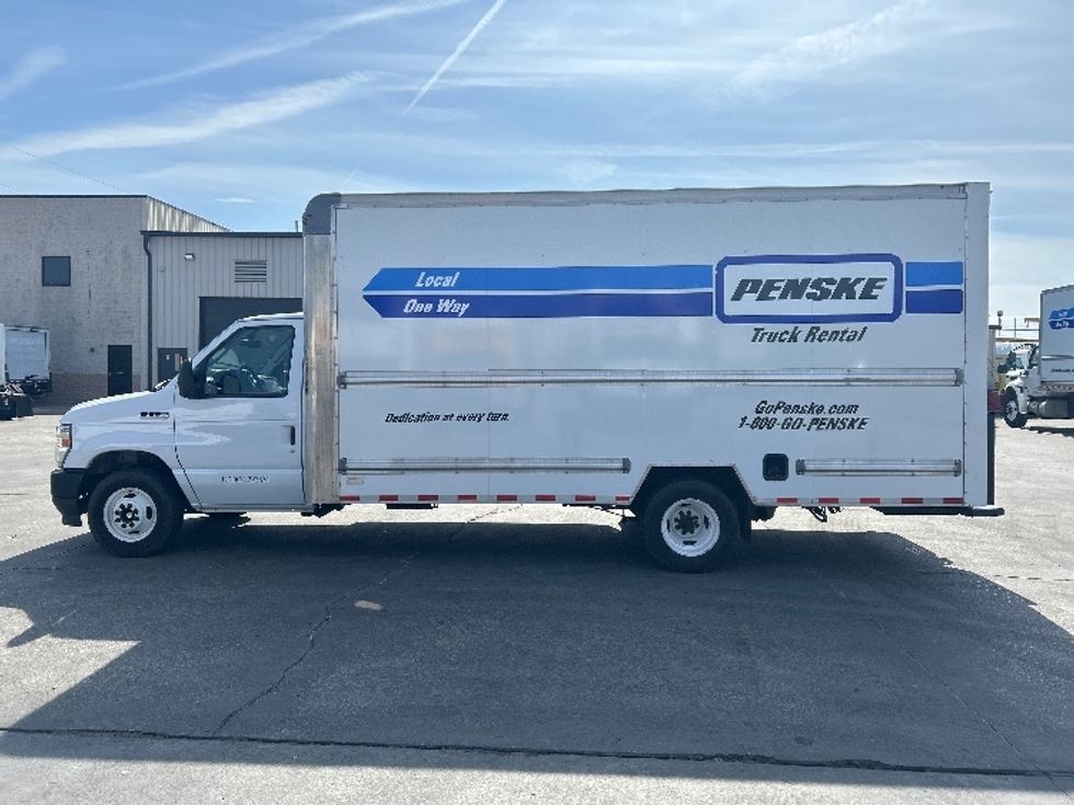 Light Duty Box Truck-Light and Medium Duty Trucks-Ford-2021-E350-Garland-TX-92,402\n\t\tmiles-$ 32,250 - Image 4