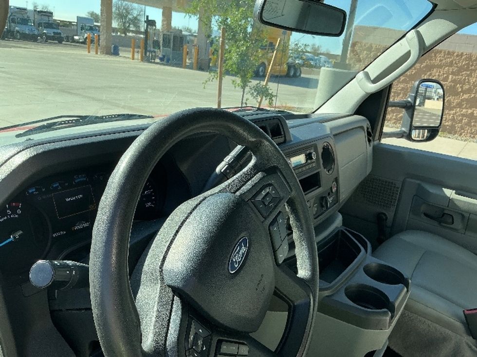 Light Duty Box Truck-Light and Medium Duty Trucks-Ford-2021-E350-Goodyear-AZ-109,533\n\t\tmiles-$ 26,500 - Image 17