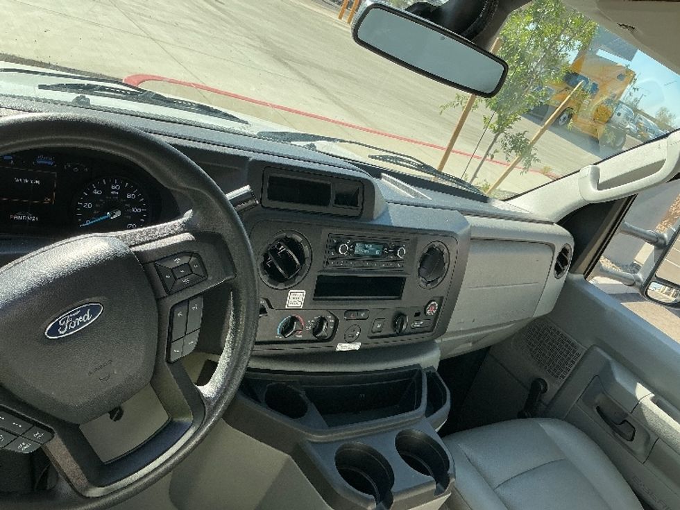 Light Duty Box Truck-Light and Medium Duty Trucks-Ford-2021-E350-Goodyear-AZ-109,533\n\t\tmiles-$ 26,500 - Image 18