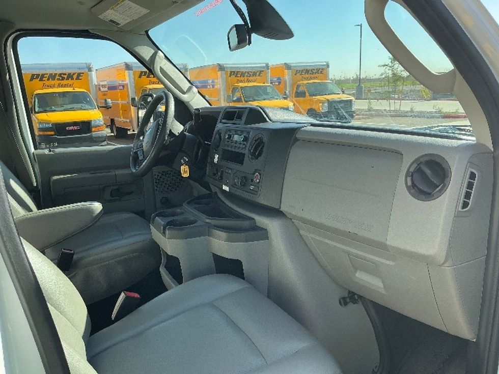 Light Duty Box Truck-Light and Medium Duty Trucks-Ford-2021-E350-Goodyear-AZ-109,533\n\t\tmiles-$ 26,500 - Image 21