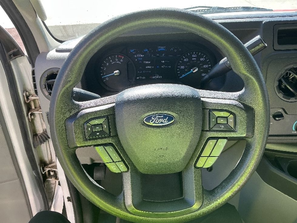 Light Duty Box Truck-Light and Medium Duty Trucks-Ford-2021-E350-Goodyear-AZ-109,533\n\t\tmiles-$ 26,500 - Image 26