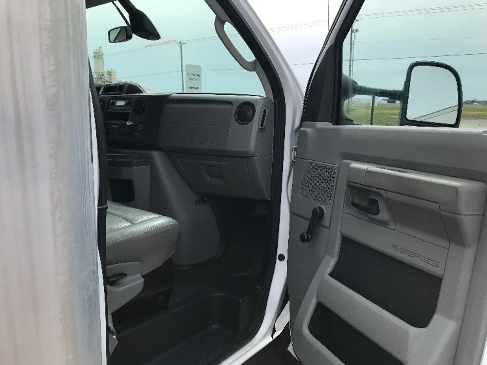 Light Duty Box Truck-Light and Medium Duty Trucks-Ford-2021-E350-Grand Junction-CO-73,230\n\t\tmiles-$ 42,750 - Image 20