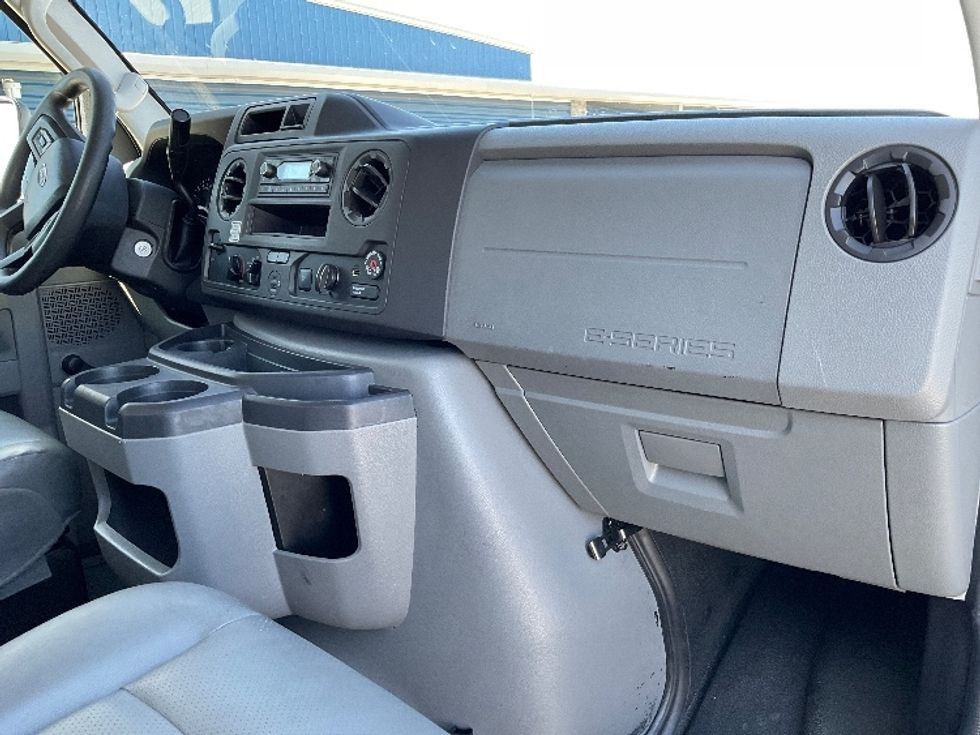 Light Duty Box Truck-Light and Medium Duty Trucks-Ford-2021-E350-Greeley-CO-108,027\n\t\tmiles-$ 27,750 - Image 21