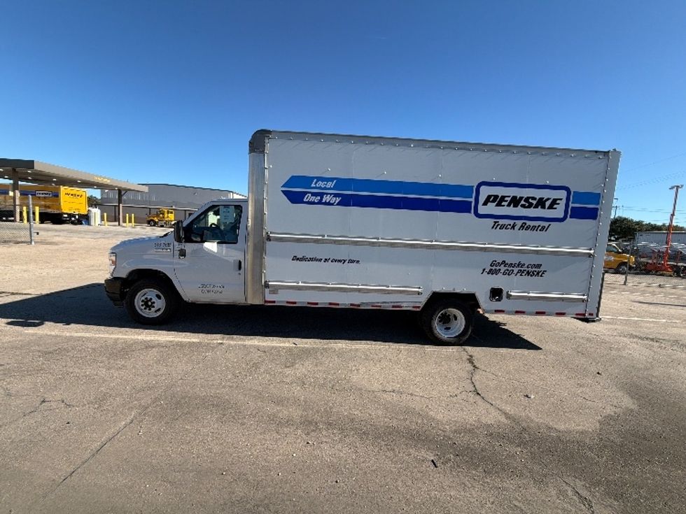 Light Duty Box Truck-Light and Medium Duty Trucks-Ford-2021-E350-Hammond-LA-82,884\n\t\tmiles-$ 32,250 - Image 4