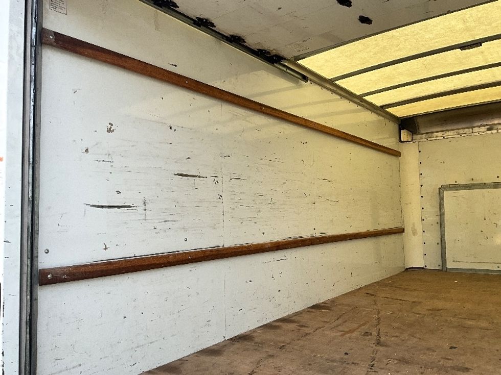Light Duty Box Truck-Light and Medium Duty Trucks-Ford-2021-E350-Jamaica-NY-113,030\n\t\tmiles-$ 25,000 - Image 10