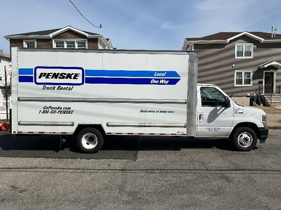 Light Duty Box Truck-Light and Medium Duty Trucks-Ford-2021-E350-Jamaica-NY-113,030\n\t\tmiles-$ 25,000 - Image 14
