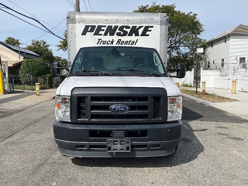 Light Duty Box Truck-Light and Medium Duty Trucks-Ford-2021-E350-Jamaica-NY-113,030\n\t\tmiles-$ 25,000 - Image 2