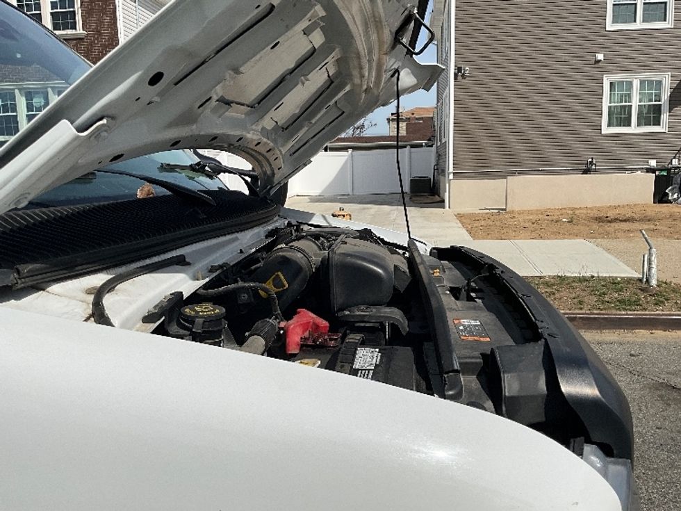 Light Duty Box Truck-Light and Medium Duty Trucks-Ford-2021-E350-Jamaica-NY-113,030\n\t\tmiles-$ 25,000 - Image 22