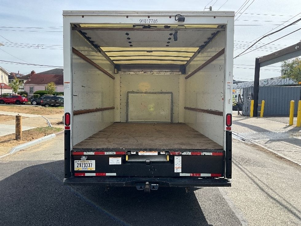 Light Duty Box Truck-Light and Medium Duty Trucks-Ford-2021-E350-Jamaica-NY-113,030\n\t\tmiles-$ 25,000 - Image 8