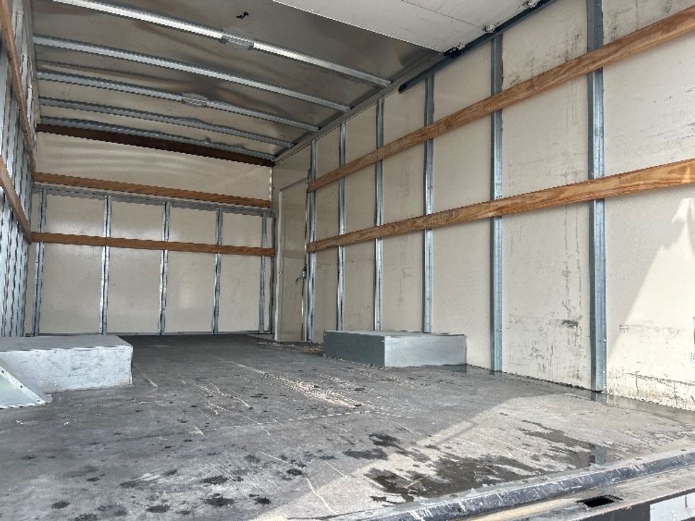Light Duty Box Truck-Light and Medium Duty Trucks-Ford-2021-E350-Katy-TX-82,557\n\t\tmiles-$ 27,250 - Image 10