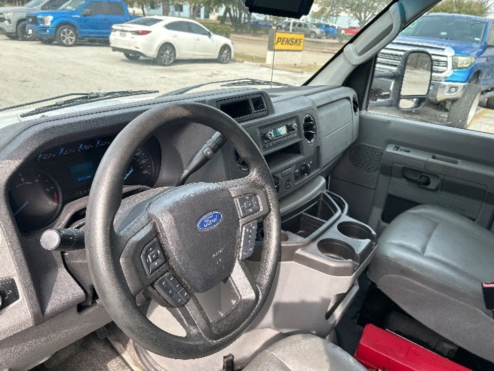 Light Duty Box Truck-Light and Medium Duty Trucks-Ford-2021-E350-Katy-TX-82,557\n\t\tmiles-$ 27,250 - Image 14