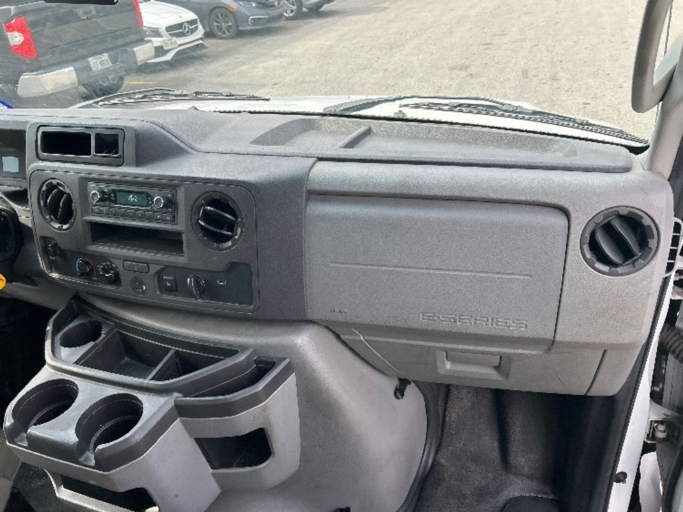 Light Duty Box Truck-Light and Medium Duty Trucks-Ford-2021-E350-Katy-TX-82,557\n\t\tmiles-$ 27,250 - Image 18