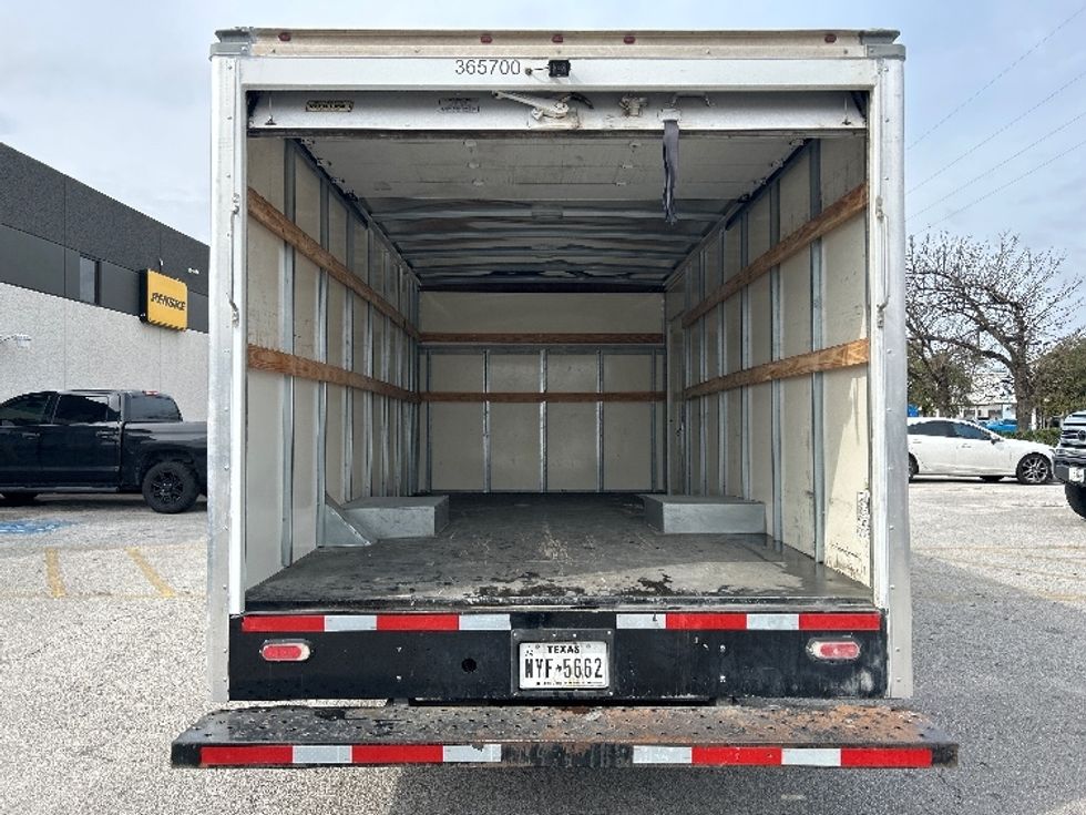 Light Duty Box Truck-Light and Medium Duty Trucks-Ford-2021-E350-Katy-TX-82,557\n\t\tmiles-$ 27,250 - Image 7