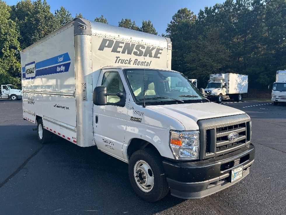 Light Duty Box Truck-Light and Medium Duty Trucks-Ford-2021-E350-Kennesaw-GA-108,791\n\t\tmiles-$ 29,500 - Image 1