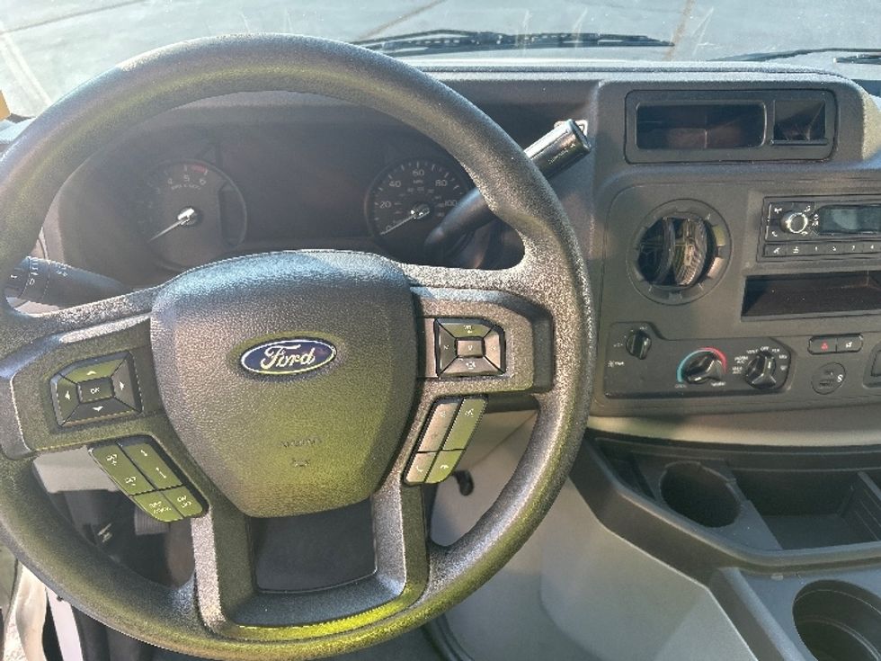 Light Duty Box Truck-Light and Medium Duty Trucks-Ford-2021-E350-Kennesaw-GA-108,791\n\t\tmiles-$ 29,500 - Image 17