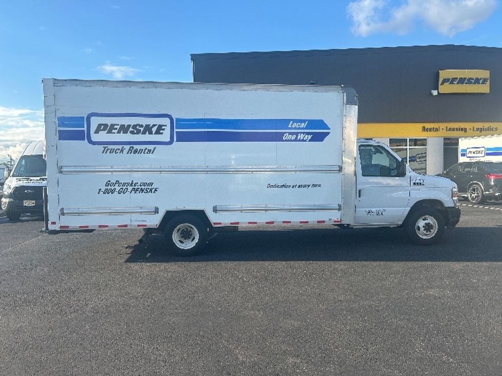 Light Duty Box Truck-Light and Medium Duty Trucks-Ford-2021-E350-Linden-NJ-107,437\n\t\tmiles-$ 26,000 - Image 13