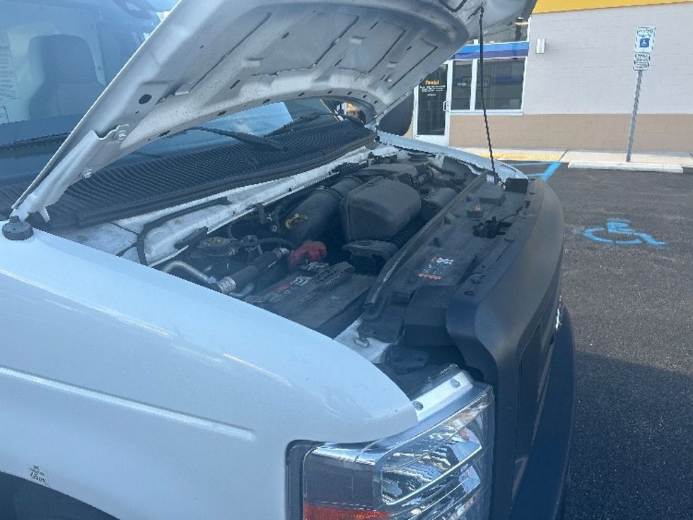 Light Duty Box Truck-Light and Medium Duty Trucks-Ford-2021-E350-Linden-NJ-107,437\n\t\tmiles-$ 26,000 - Image 21