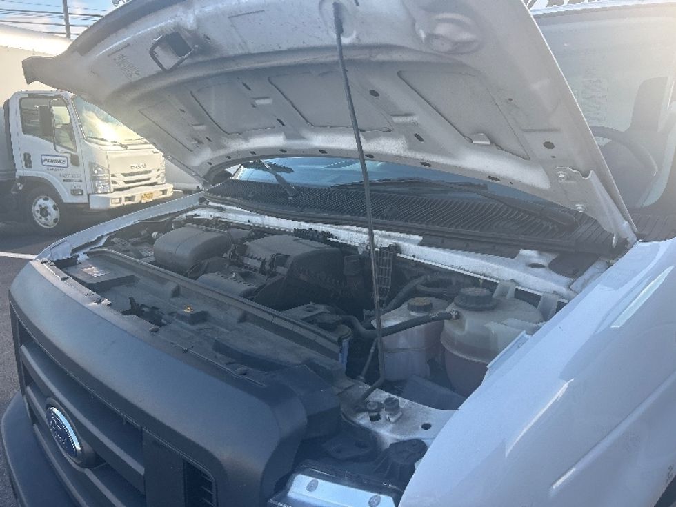 Light Duty Box Truck-Light and Medium Duty Trucks-Ford-2021-E350-Linden-NJ-107,437\n\t\tmiles-$ 26,000 - Image 22